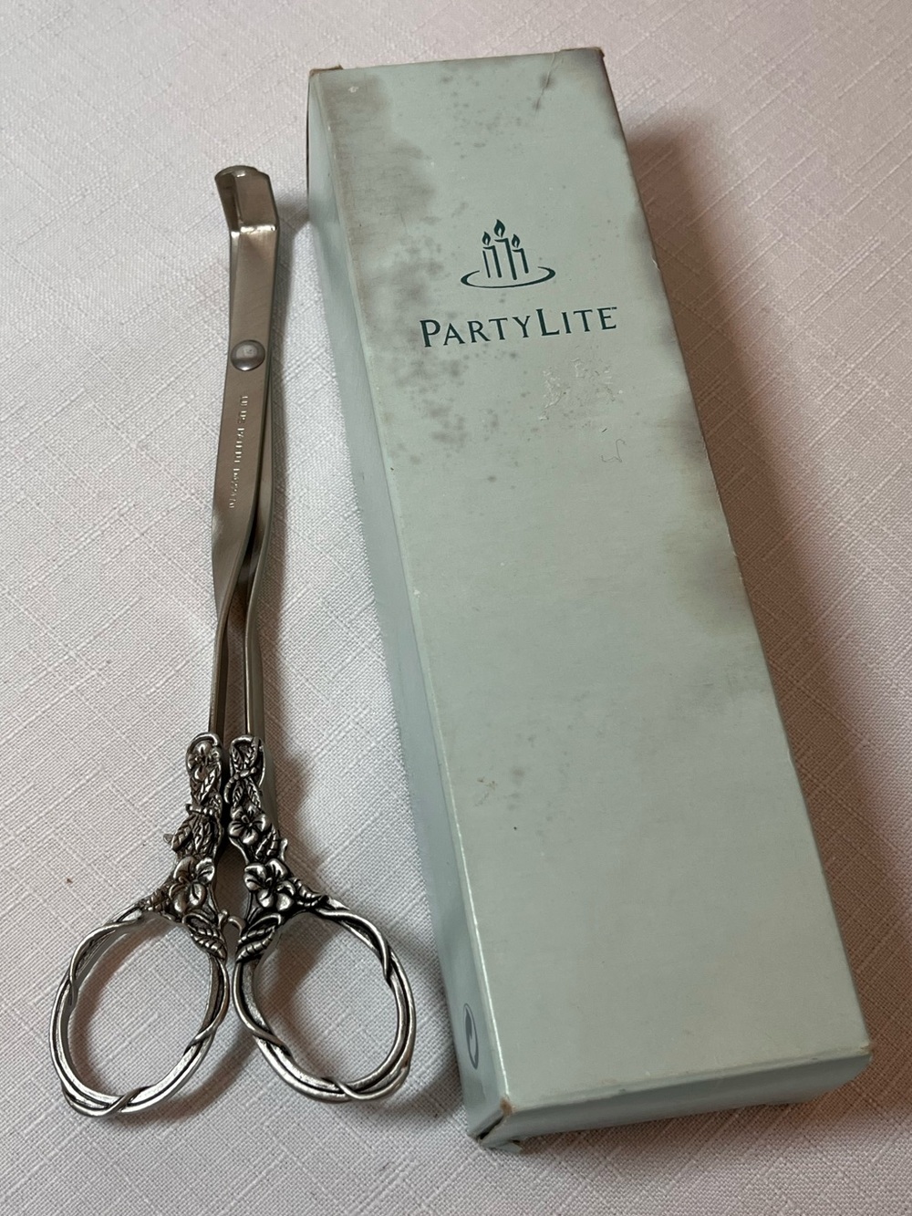 PartyLite Silver Ornate Candle Wick Scissors Snipper. Victorian
Box included